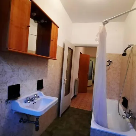 Appartamento Indipendente Apartment *